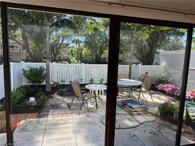 Fenced In Front Yard (construction material will be gone at the end of Dec)