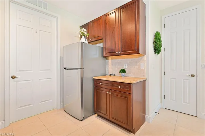 4902 Sw 17th Pl # 4a, Cape Coral, Florida 33914