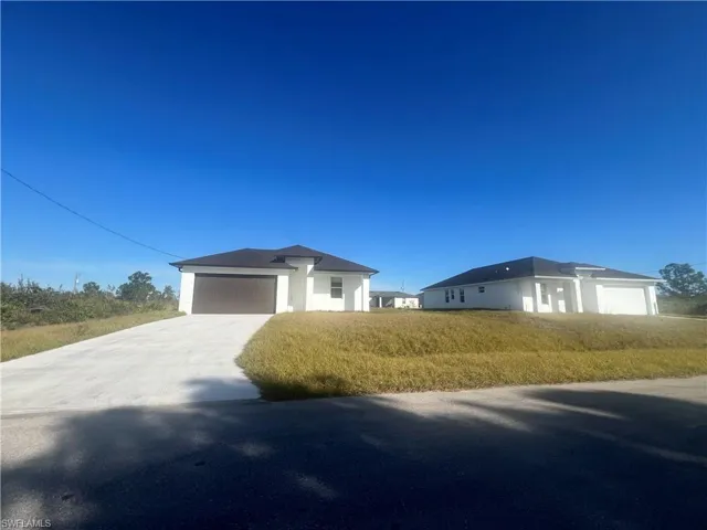 2812  54th W ST, Lehigh Acres, FL 33971