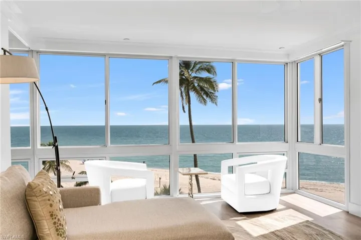 2121  Gulf Shore N BLVD, Naples, FL 34102