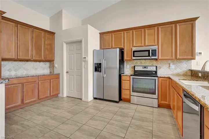 13566  Cherry Tree  CT, Fort Myers, FL 33912