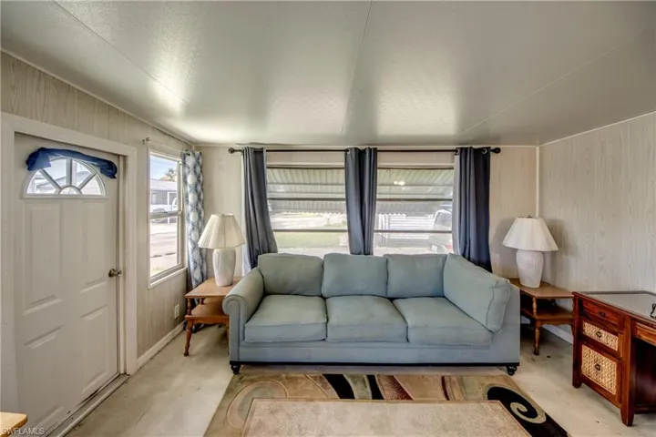 123 Amber Ave, North Fort Myers, Florida 33917