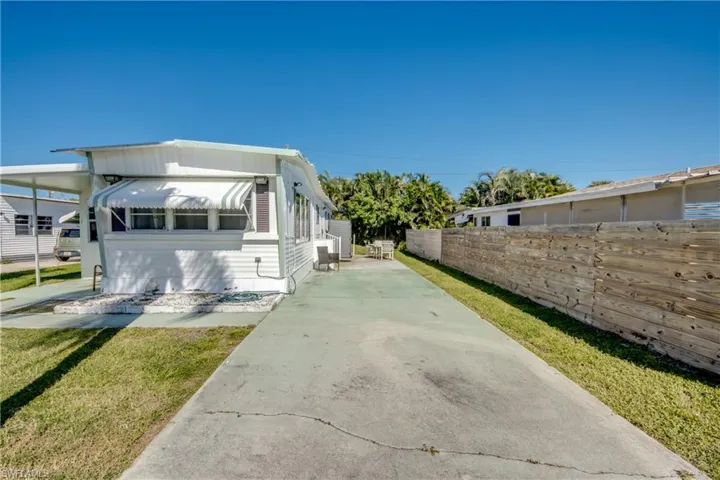 123 Amber Ave, North Fort Myers, Florida 33917