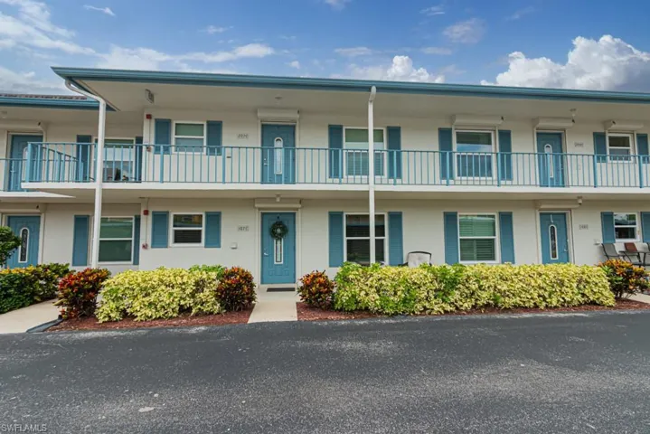 325  Charlemagne  BLVD, Naples, FL 34112