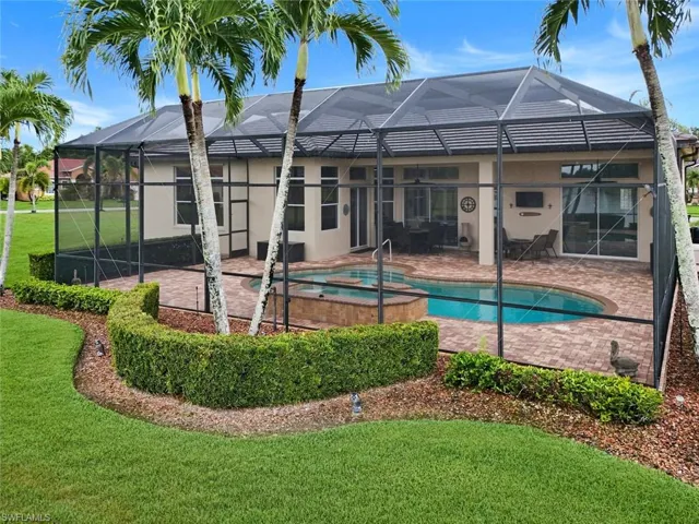 3201  Brookeview  CT, Naples, FL 34120
