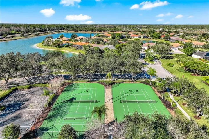 3201  Brookeview  CT, Naples, FL 34120