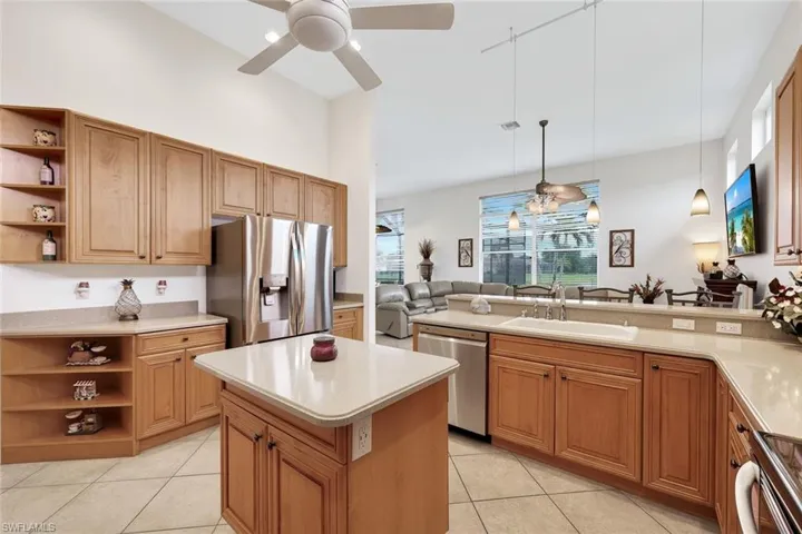 3201  Brookeview  CT, Naples, FL 34120