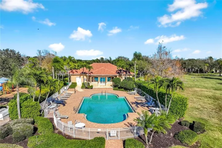 3201  Brookeview  CT, Naples, FL 34120