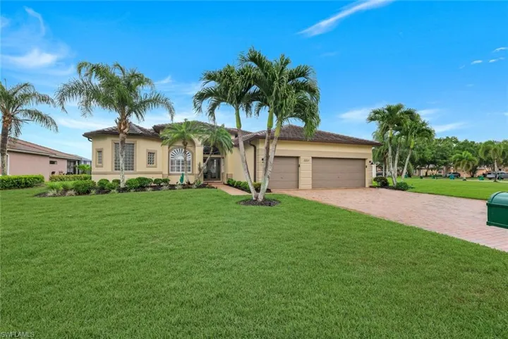 3201  Brookeview  CT, Naples, FL 34120