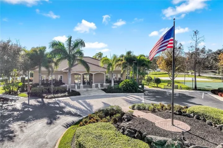 3201  Brookeview  CT, Naples, FL 34120