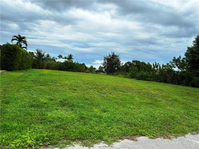 527 Se 15th St, Cape Coral, Florida 33990