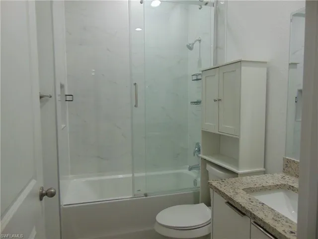 9020 E Castle Cir, Labelle, Florida 33935