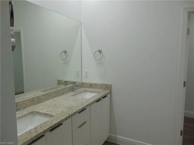 9020 E Castle Cir, Labelle, Florida 33935