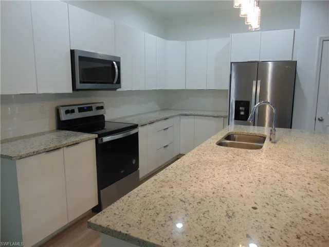 9020 E Castle Cir, Labelle, Florida 33935