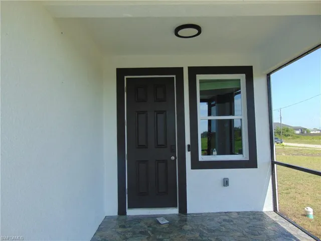 9020 E Castle Cir, Labelle, Florida 33935