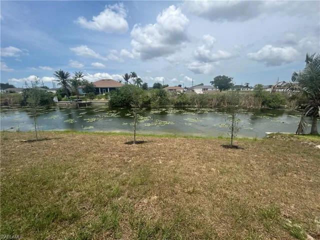 2524 NE 1st  PL, Cape Coral, FL 33909