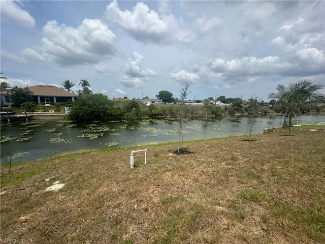 2524 NE 1st  PL, Cape Coral, FL 33909