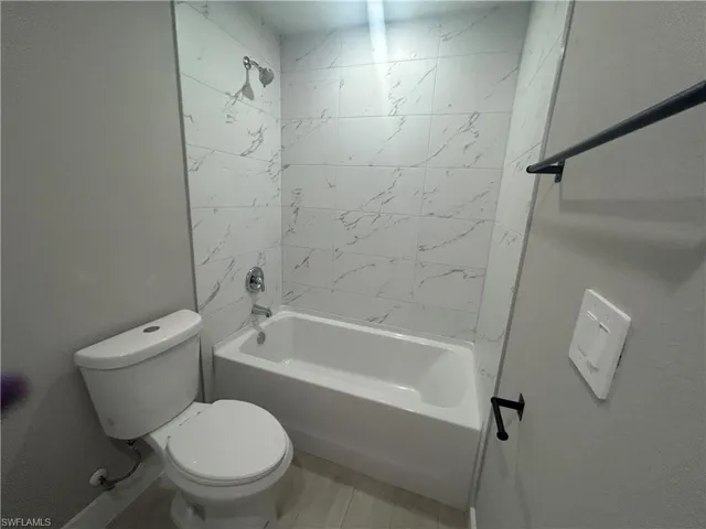 2524 NE 1st  PL, Cape Coral, FL 33909
