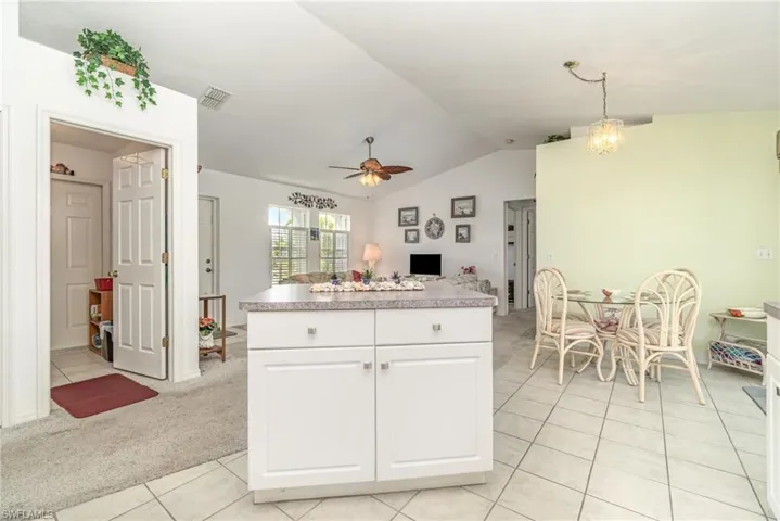 928 Se 5th Pl, Cape Coral, Florida 33990