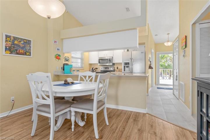 Dining room and breakfast bar