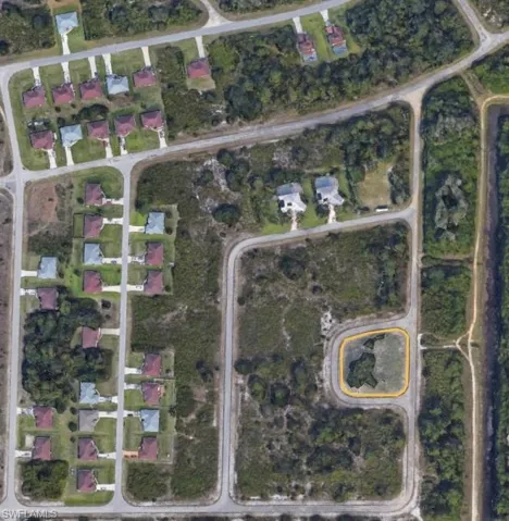 660 Whitmore LOOP, LEHIGH ACRES FL 33972