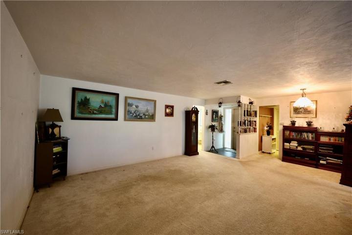 Family / Dining Area
