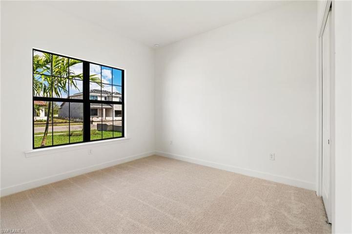 Guest bedroom #1