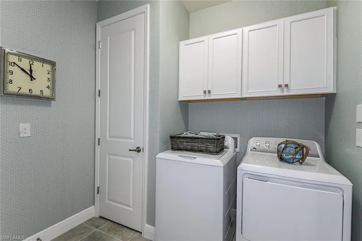2659  Seychelles  CIR, Naples, FL 34112