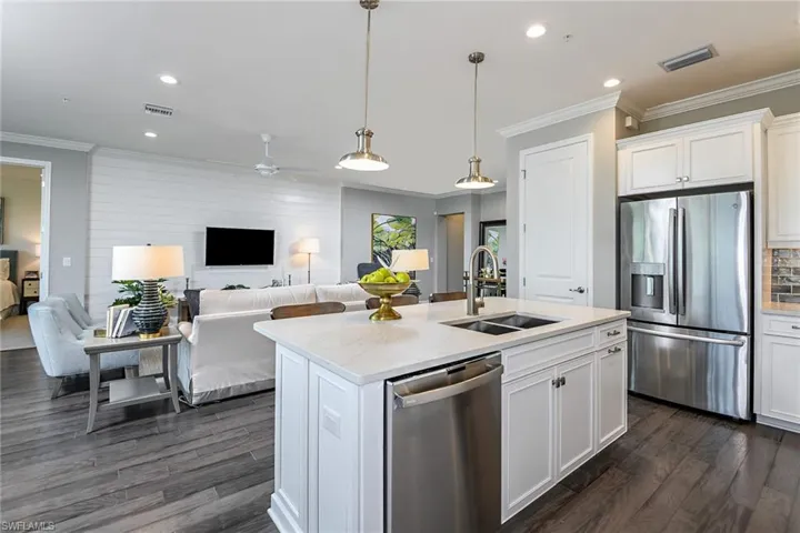 2659  Seychelles  CIR, Naples, FL 34112