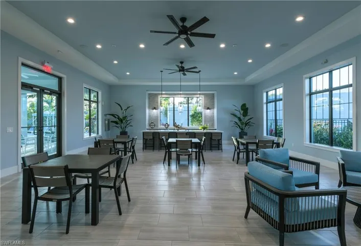 2659  Seychelles  CIR, Naples, FL 34112