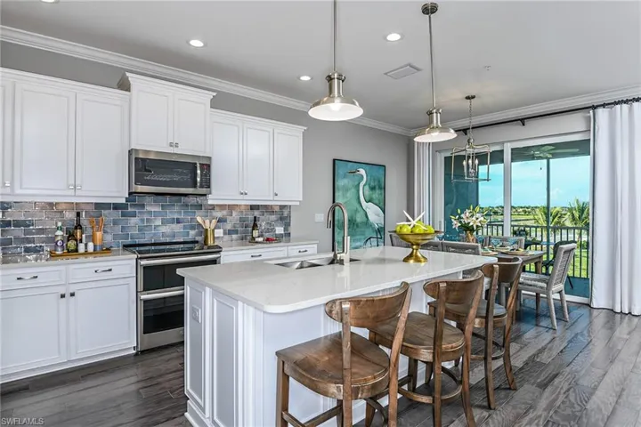 2659  Seychelles  CIR, Naples, FL 34112