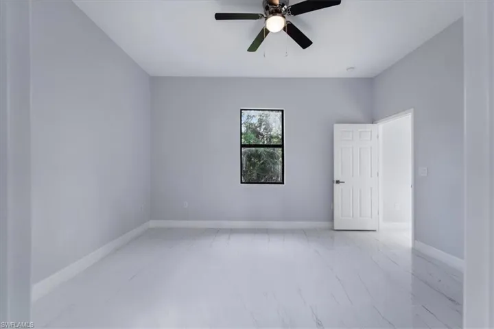 Empty room with ceiling fan