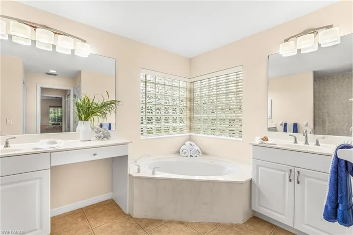 12620  Arbuckle  CT, North Fort Myers, FL 33903