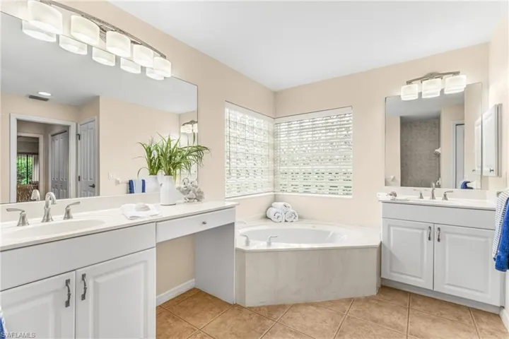 12620  Arbuckle  CT, North Fort Myers, FL 33903