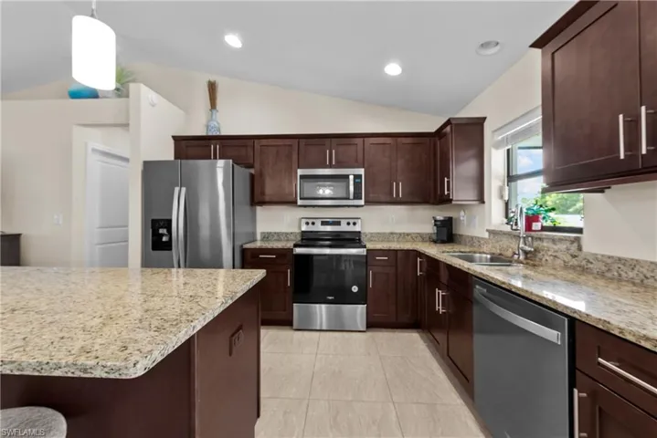 308 Se 2nd Ter, Cape Coral Fl 33990