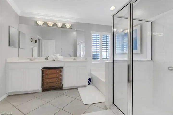 7477 Lourdes Ct, Naples, Florida 34104