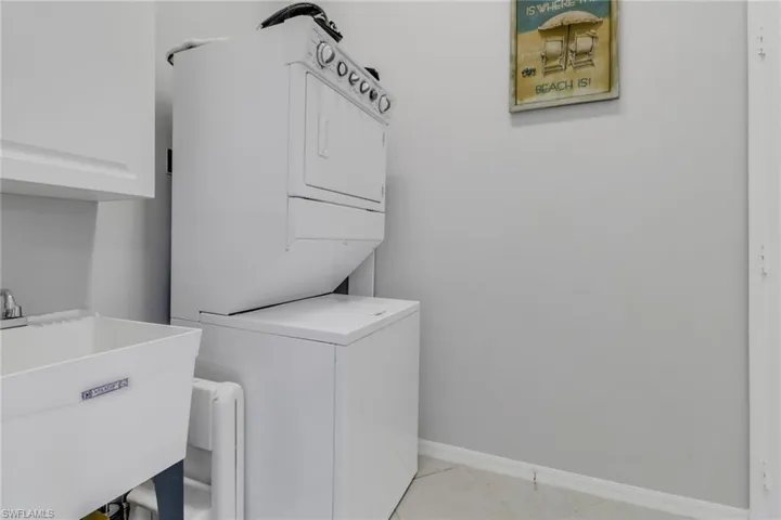 7477 Lourdes Ct, Naples, Florida 34104