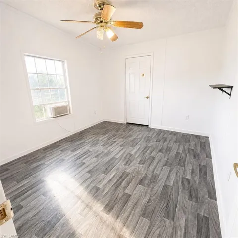 7607 Peyraud Dr, North Fort Myers, Florida 33917