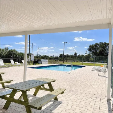 7607 Peyraud Dr, North Fort Myers, Florida 33917