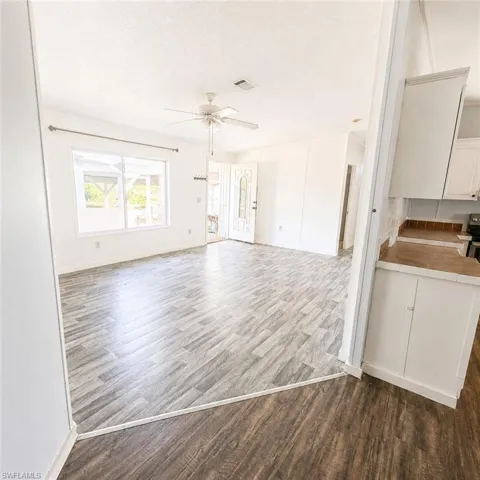 7607 Peyraud Dr, North Fort Myers, Florida 33917