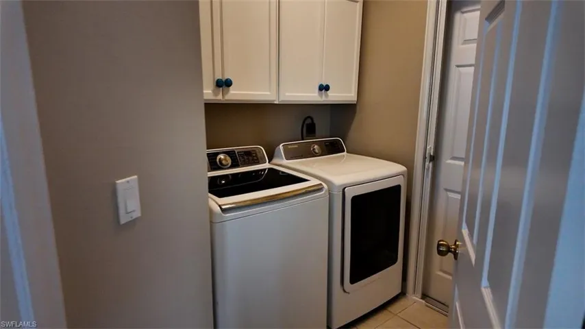 14490  Laguna  DR, Fort Myers, FL 33908
