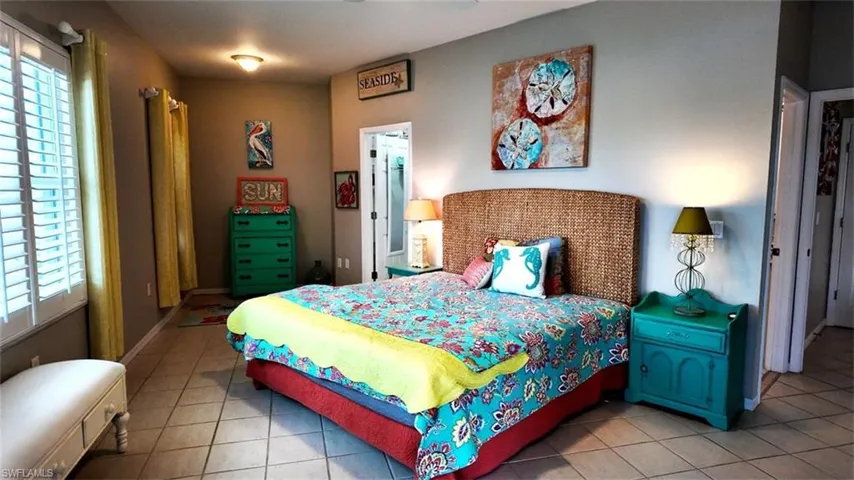 Master bedroom with King Bed