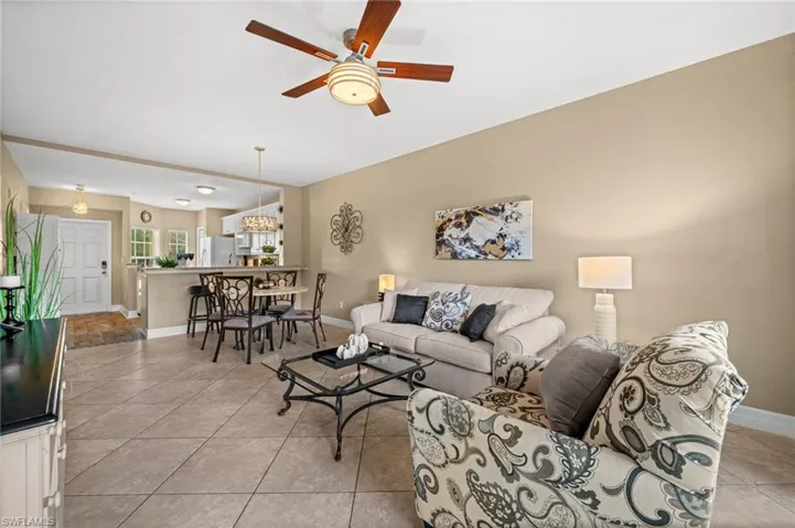 9175  Celeste  DR, Naples, FL 34113