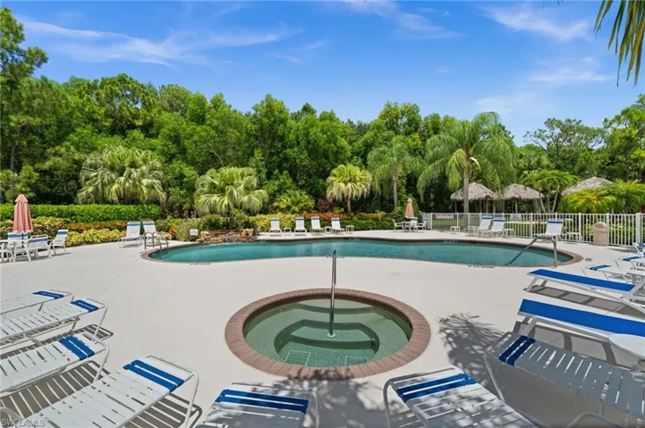 Hot tub & resort pool