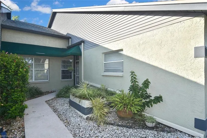 201 Mcgregor Park Cir 201, Fort Myers, Florida 33908