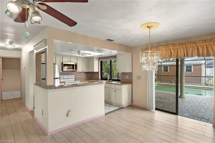 2115 SE 11th  ST, Cape Coral, FL 33990