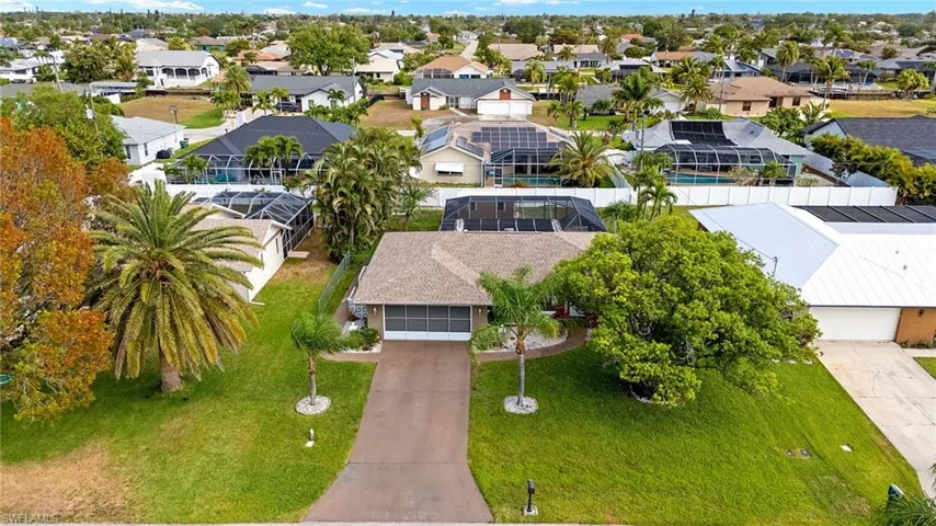 2115 SE 11th  ST, Cape Coral, FL 33990