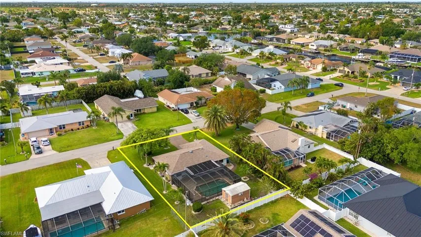 2115 SE 11th  ST, Cape Coral, FL 33990