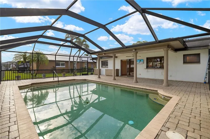 2115 SE 11th  ST, Cape Coral, FL 33990