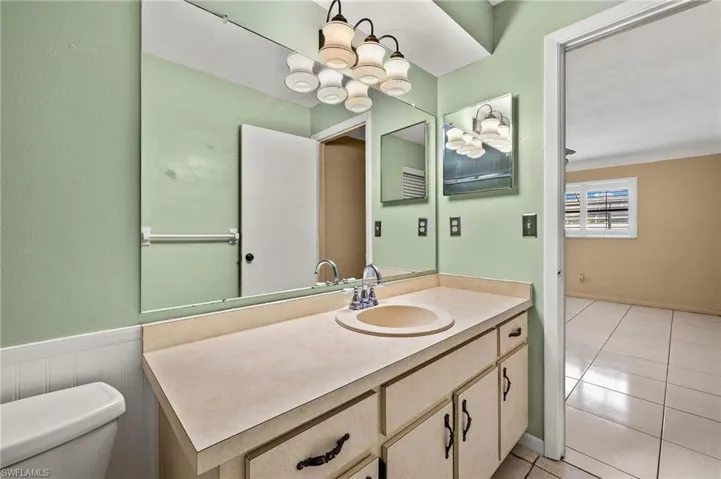 2115 SE 11th  ST, Cape Coral, FL 33990
